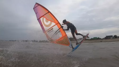 Станция виндсерфинга АхтариSurf  в  Приморско-Ахтырске