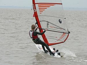 Станция виндсерфинга АхтариSurf в Приморско-Ахтырске: Виндсерфинг, Пляж, Гостевой дом,