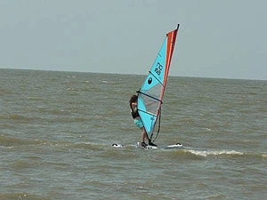 Станция виндсерфинга АхтариSurf в Приморско-Ахтырске: Виндсерфинг, Пляж, Гостевой дом,