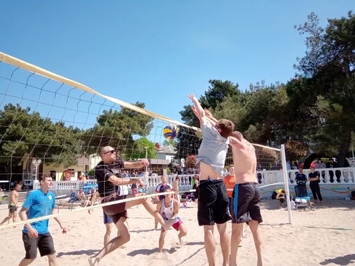 Группа для любителей пляжного волейбола 