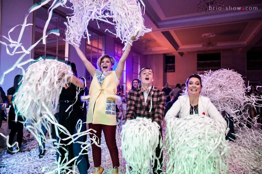 Шоу-программы на Ваш праздник Brio Show в Москве: Шоу На Заказ, ФайерШоу, Фейерверк, Салют,