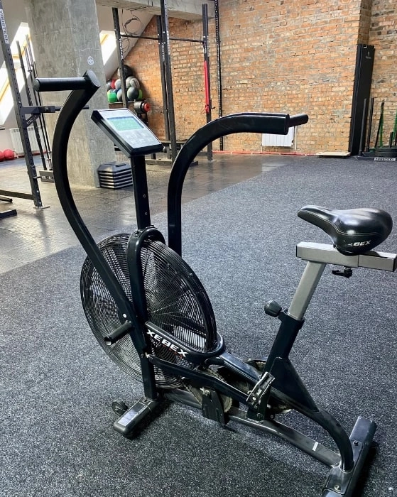 Фитнес-клуб MyGym.rnd в Ростове-на-Дону: Растяжка, Тренировка,