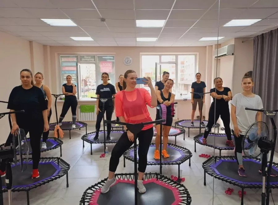 Фитнес-клуб New Jumping в Ростове-на-Дону: Тренажерный зал, Фитнес-зал, Тренировка,