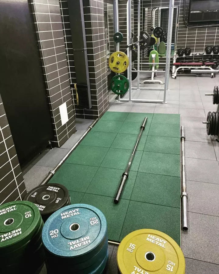 Фитнес-клуб Muscle Fit в Ростове-на-Дону: Тренажерный зал, Фитнес-клуб, Растяжка, Тренировка,