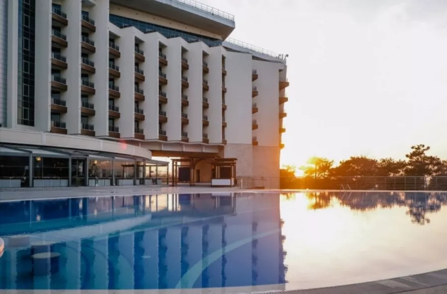 Отель METROPOL GRAND HOTEL в Геленджике: Отель, Чилим, Ресторан, Сауна, Джакузи, Бани,