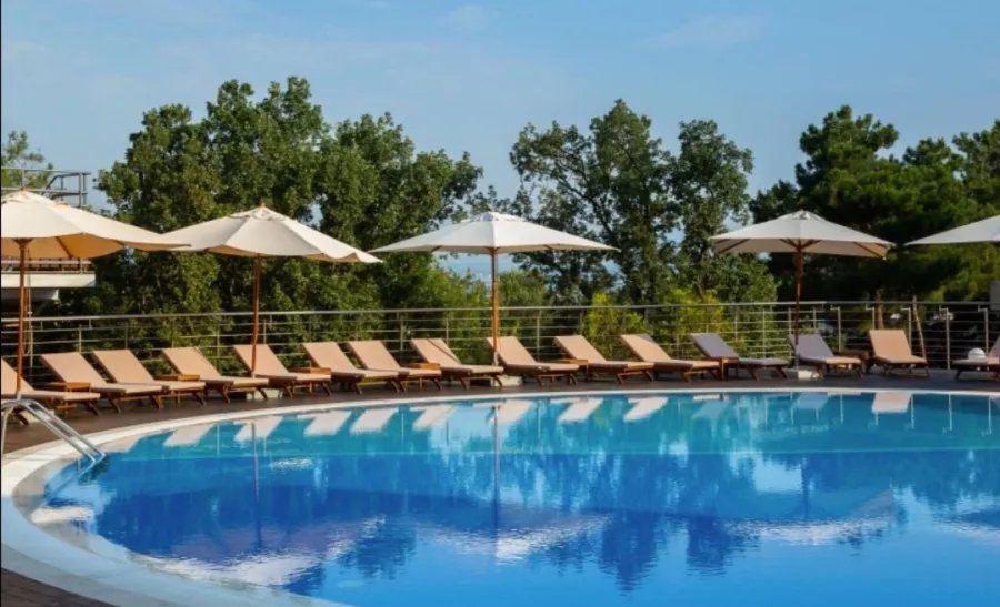Отель METROPOL GRAND HOTEL в Геленджике: Отель, Чилим, Ресторан, Сауна, Джакузи, Бани,