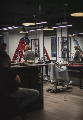 Барбершоп BORODACH на Казбекской  в  Краснодаре