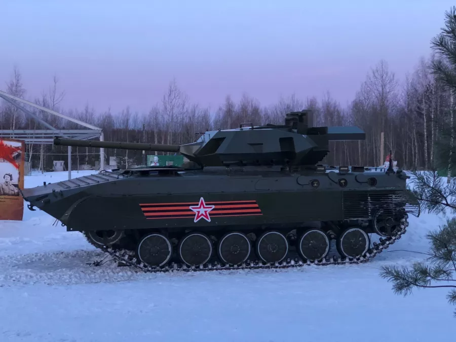 Клуб экстремального отдыха и туризма Феникс в Москве: Танки, Оружие, Военный Лагерь, Курс Молодого Бойца, Корпоратив,