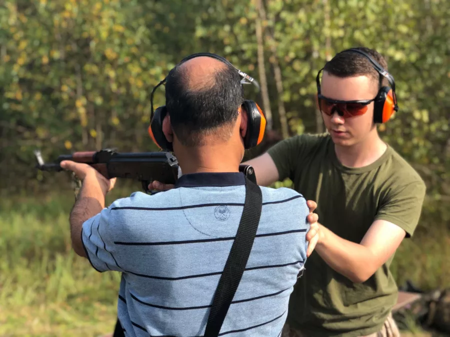 Клуб экстремального отдыха и туризма Феникс в Москве: Танки, Оружие, Военный Лагерь, Курс Молодого Бойца, Корпоратив,