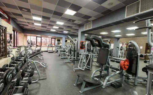 Фитнес-клуб СпортСити на Комарова, 28 Е  в  Ростове-на-Дону