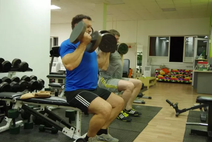 Фитнес-клуб "Эталон"