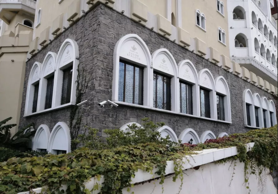 Салон красоты Fleur de lis в Адлере: Стрижки, Маникюр, Педикюр, Косметология,