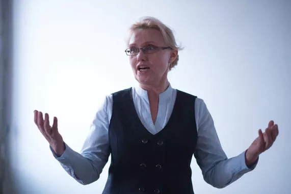 "Король Говорит" - Школа ораторского искусства.