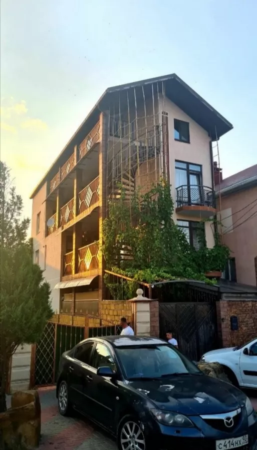 Гостиница Mone на Новороссийской в Геленджике: Гостиница, Чилим, Парковка,