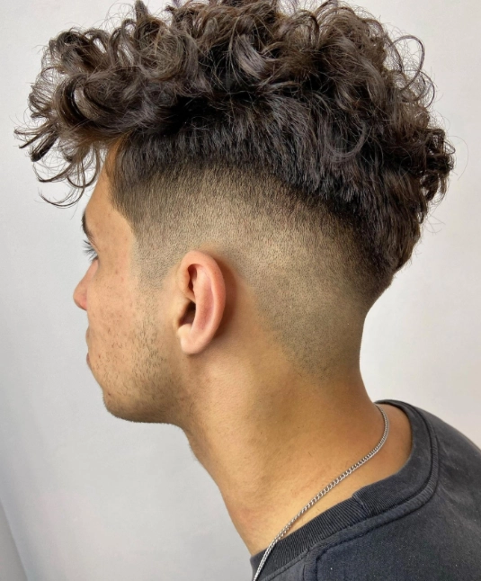 Барбершоп Хайп в Краснодаре: Барбершоп, Волосы, Стрижка, Окрашивание, Ногти, Красота,