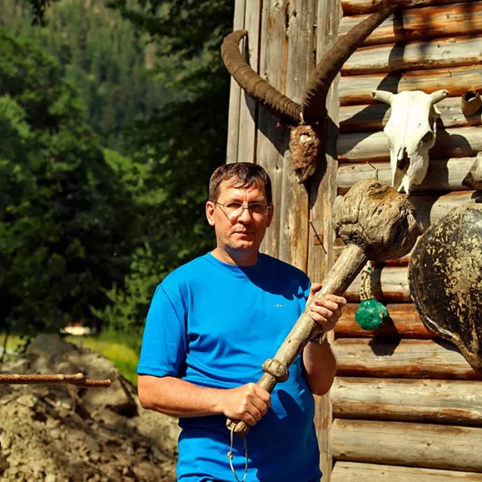 Вертящийся дом в Архызе