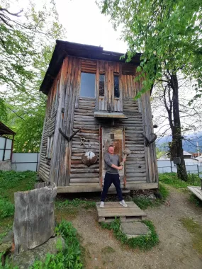 "Вертящийся дом"