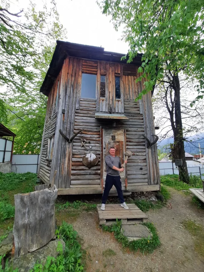 Вертящийся дом в Архызе: Музей,