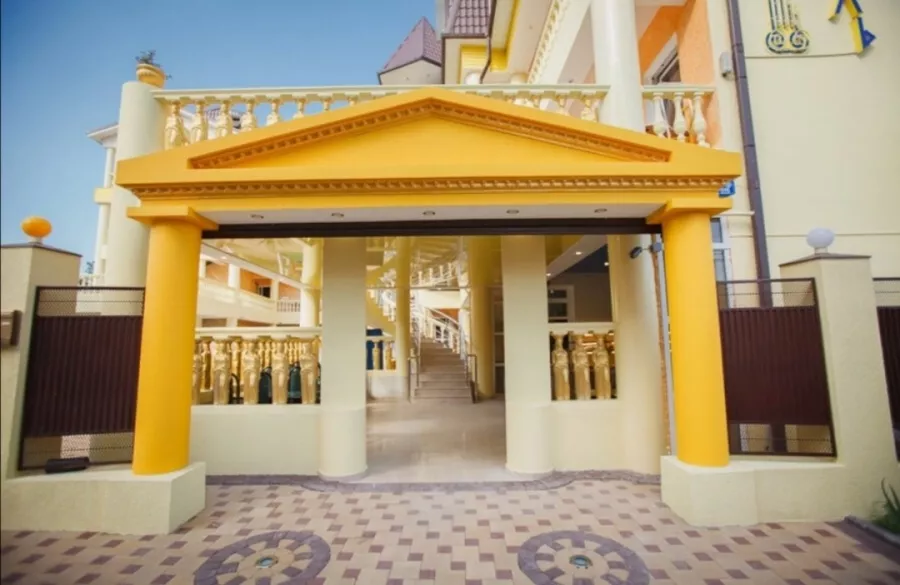 Гостиница Акрополь в Дивноморском в Геленджике: Гостиница, Бар, Ресторан,