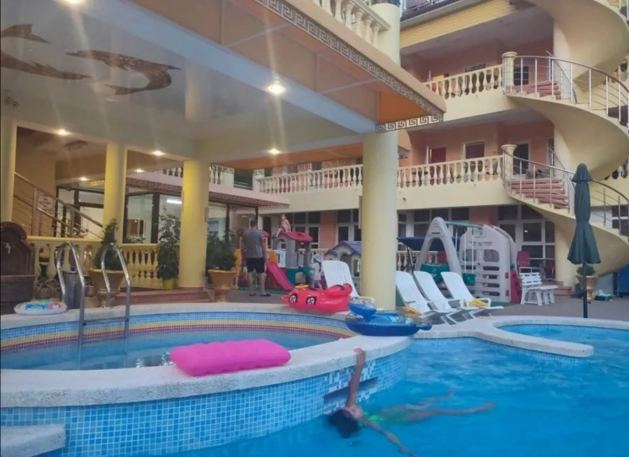 Гостиница Акрополь в Дивноморском в Геленджике: Гостиница, Бар, Ресторан,