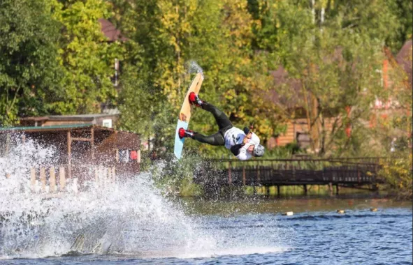  Кабельный вейк-парк "Sunpark surf & wake"