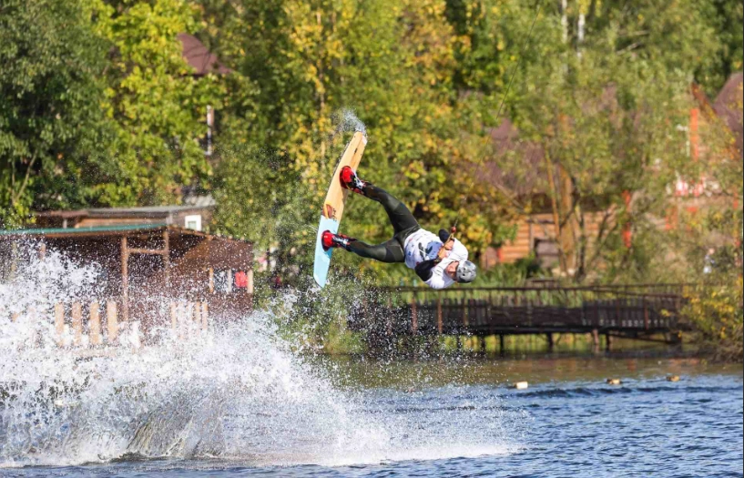 Кабельный вейк-парк Sunpark surf & wake в Санкт-Петербурге: Вейкборд, Сауна, Вейкпарк,
