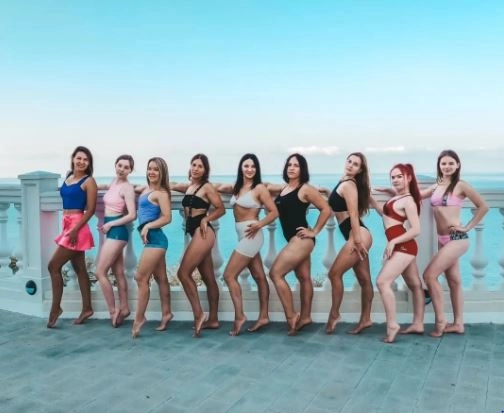 Студия танца на пилоне VERTICAL в Анапе: Пилон, Танцы на пилоне, Стрип, Стрип-пластика,