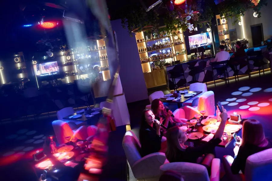 Караоке-зал Vinokurov karaoke-rest в Краснодаре: Караоке, Чилим, Вкусная Еда,