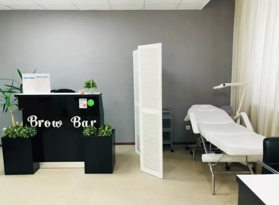 Студия Brow Bar в Ростове-на-Дону: Салон красоты, Наращивание ресниц, Татуаж, Коррекция бровей, Макиаж,