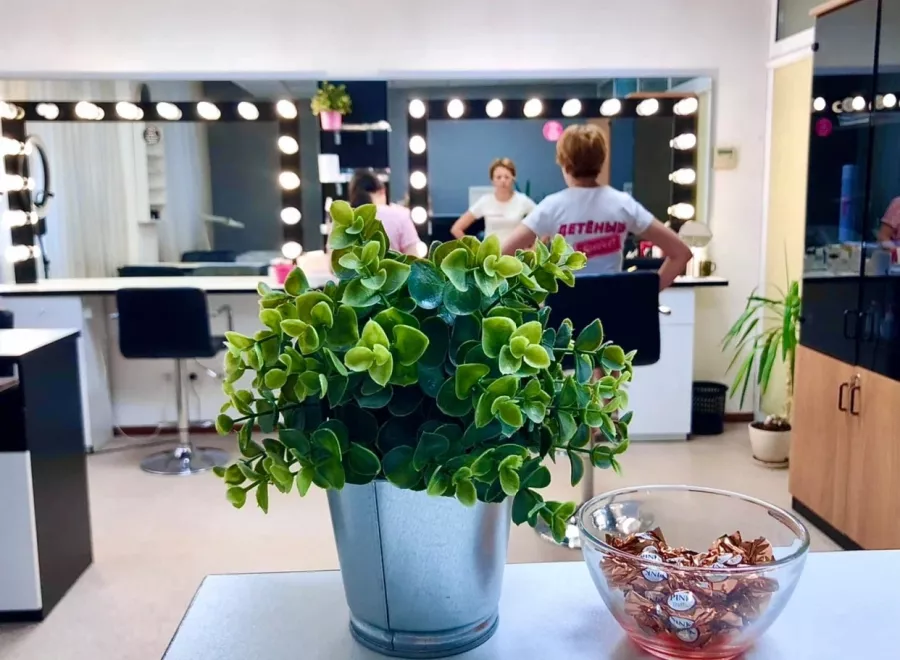 Студия Brow Bar в Ростове-на-Дону: Салон красоты, Наращивание ресниц, Татуаж, Коррекция бровей, Макиаж,