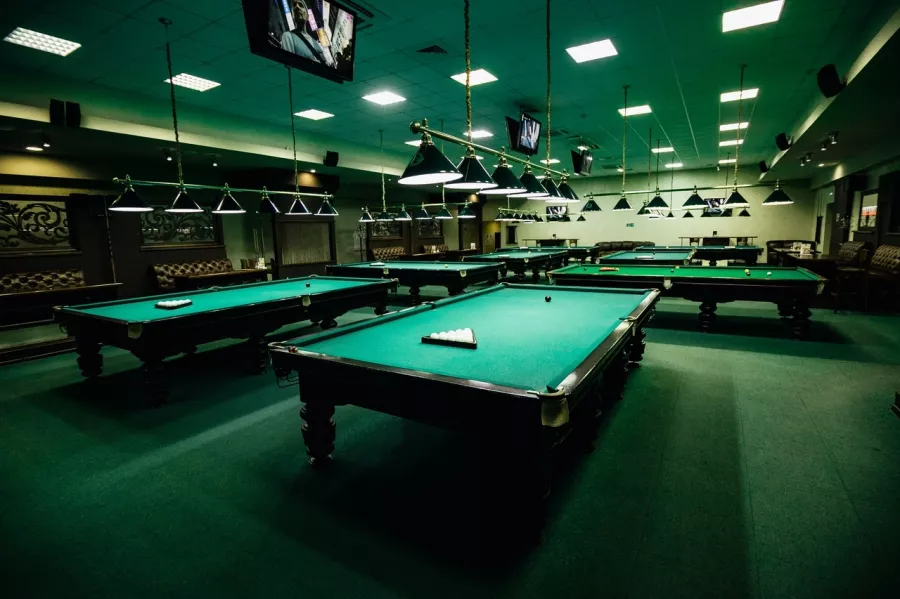 Культурно-развлекательный центр Максимус в Новороссийске: Боулинг, Бильярд, Караоке, Кафе, Хобби,