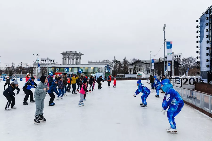ТОТ САМЫЙ КАТОК На ВДНХ в Москве: Коньки, каток на ВДНХ, Ночной каток,