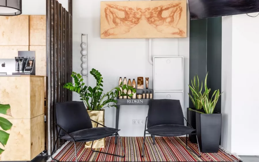 Салон красоты Redken loft в Краснодаре: Ногти, Стрижка, Волосы, Макияж, Брови, Ресницы,