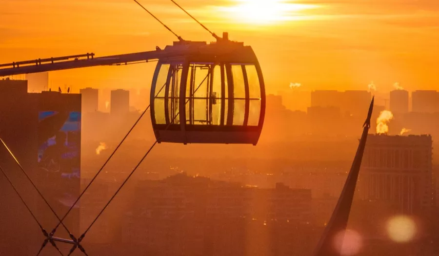 Колесо обозрения Солнце Москвы в Москве: Аттракцион, В центре, Парк,
