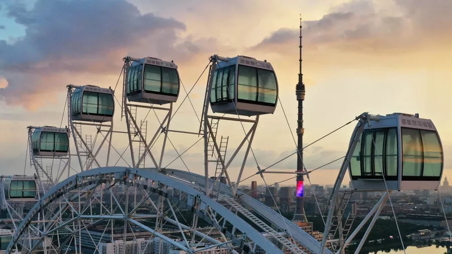 Колесо обозрения Солнце Москвы в Москве: Аттракцион, В центре, Парк,