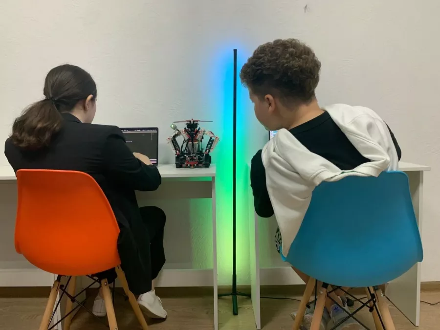 Детский IT-Клуб Программус в Ростове-на-Дону: Программирование, Робототехника, Учимся,