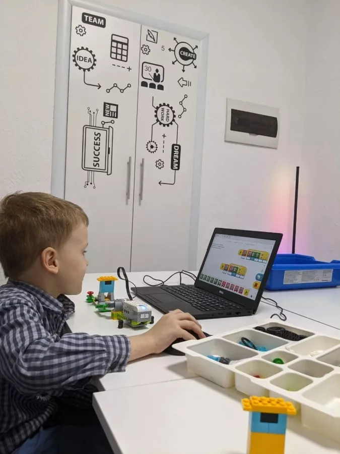 Детский IT-Клуб Программус в Ростове-на-Дону: Программирование, Робототехника, Учимся,