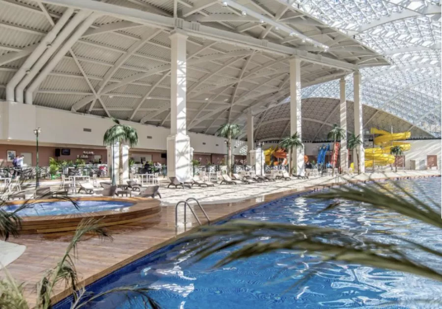 Аквапарк MOUNTAIN BEACH в Красной Поляне: Бассейн, Аквапарк , Чилим,