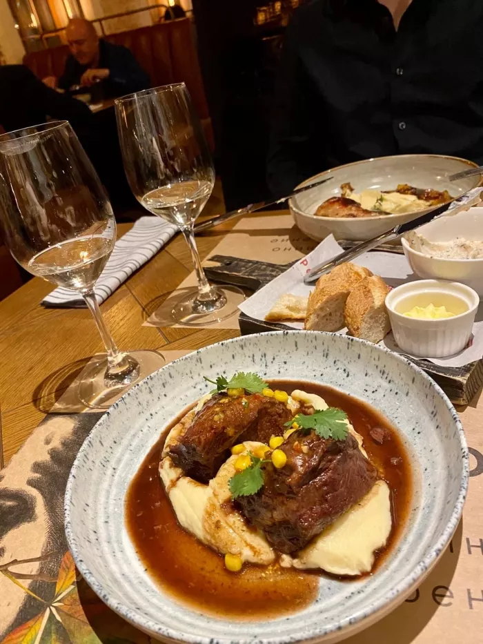 Ресторан "Гаврош"