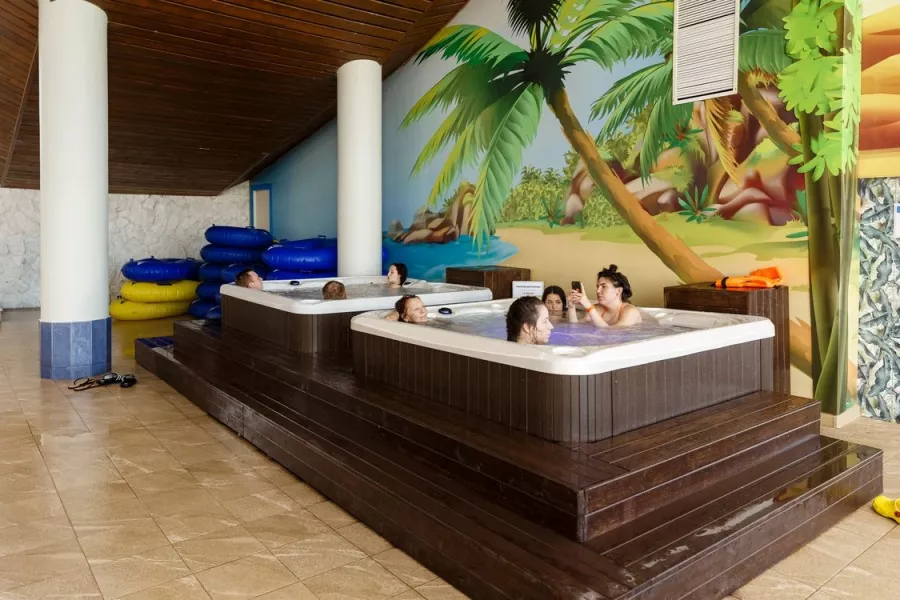 Аквапарк Фэнтази в Москве: Аквапарк, Легкий пар, СПА, SPA, Массаж, Корпоратив, Потанцевать,
