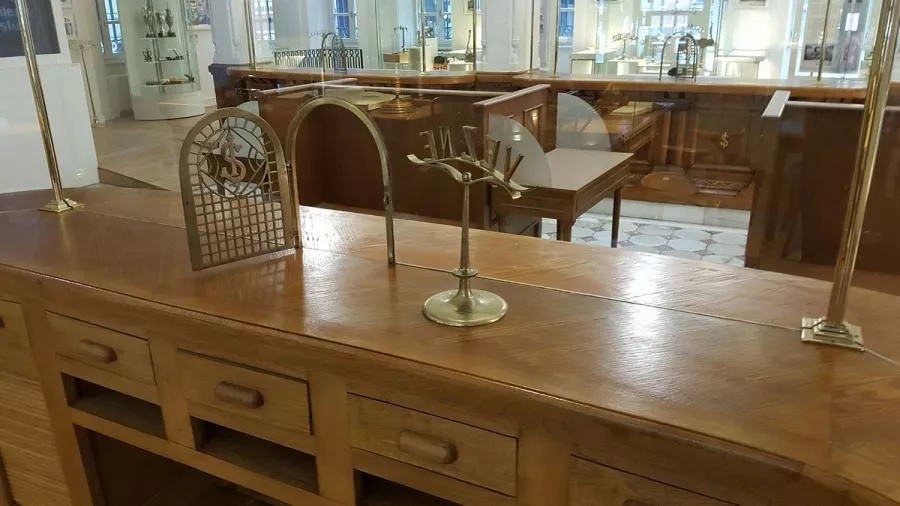 Музей национального банка Турции (Isbank Museum) в Стамбуле: Музеи Стамбула, Турция экскурсия, История , Чилим,