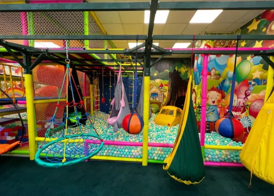 Батутный парк HappyVille в Краснодаре: Детский центр, Батут, Игры,
