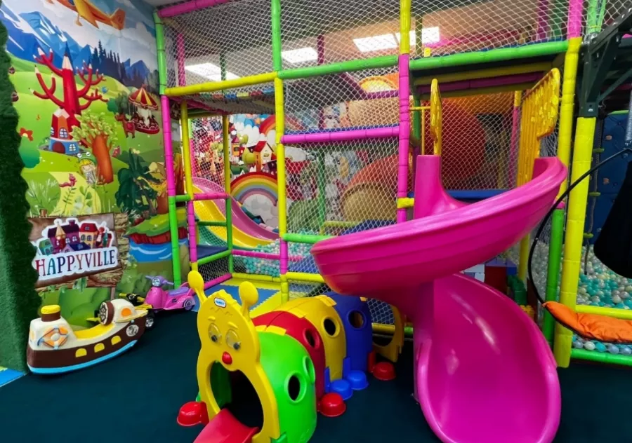 Батутный парк HappyVille в Краснодаре: Детский центр, Батут, Игры,