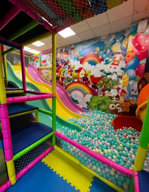 Батутный парк HappyVille в Краснодаре: Детский центр, Батут, Игры,