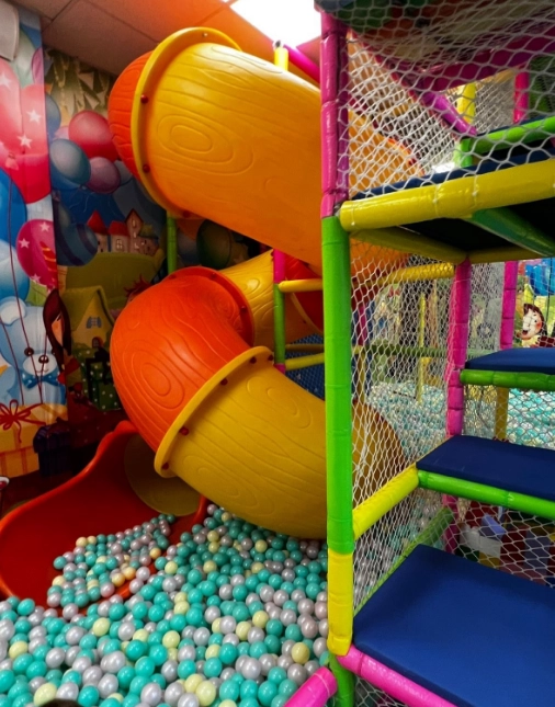 Батутный парк HappyVille в Краснодаре: Детский центр, Батут, Игры,