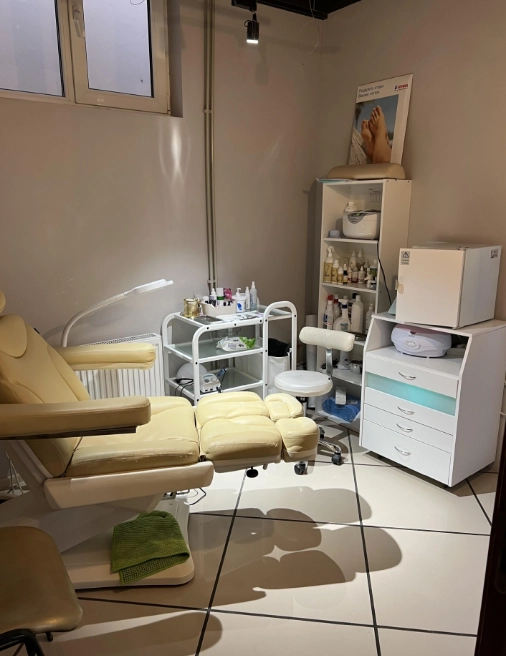 Студия красоты FLUID в Краснодаре: Волосы, Стрижка, Маникюр, Педикюр, Ресницы, Брови, Макияж, Косметология, Массаж,