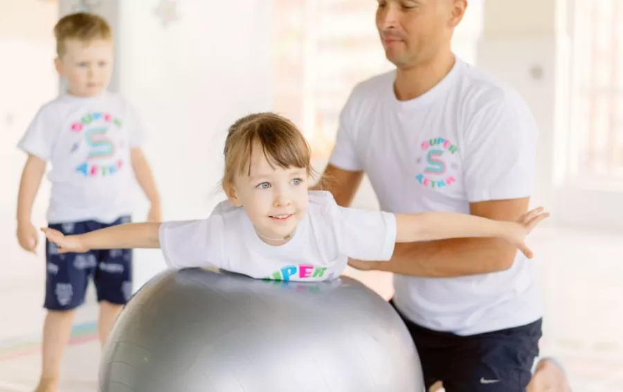 Центр физического развития для детей SuperДетки на Кореновской в Краснодаре: Детский центр, Гимнастика, Детям, Акробатика, Игры,