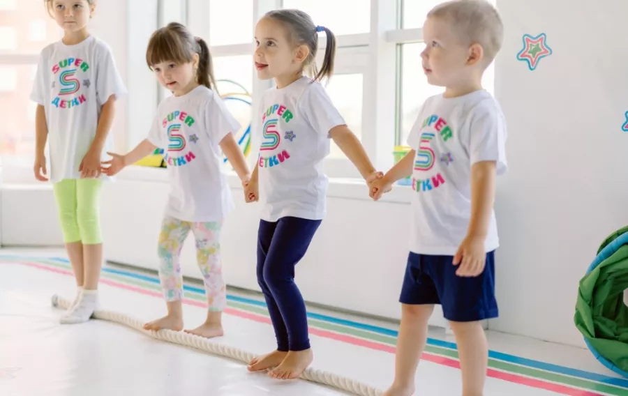 Центр физического развития для детей SuperДетки на Кореновской в Краснодаре: Детский центр, Гимнастика, Детям, Акробатика, Игры,