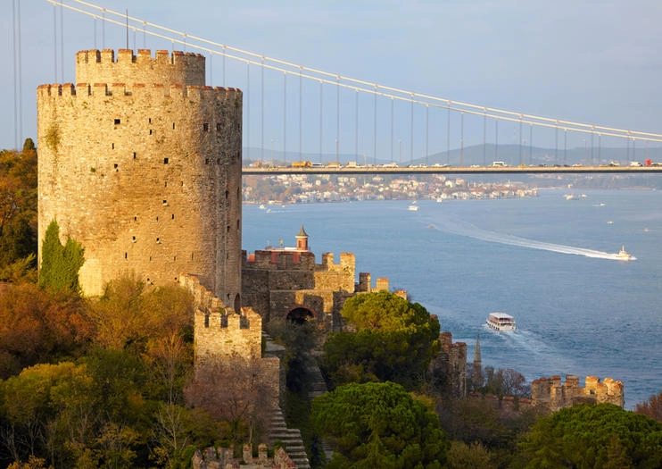 Крепость Румелихисар (Rumeli Hisarı) в Стамбуле: Экскурсии, Крепости Стамбула, Старый город, История Стамбула,