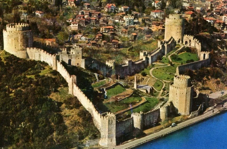 Крепость Румелихисар (Rumeli Hisarı) в Стамбуле: Экскурсии, Крепости Стамбула, Старый город, История Стамбула,